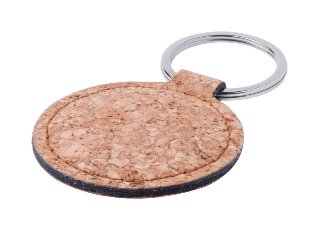 Brelok z naturalnego korka z metalowym kółkiem.