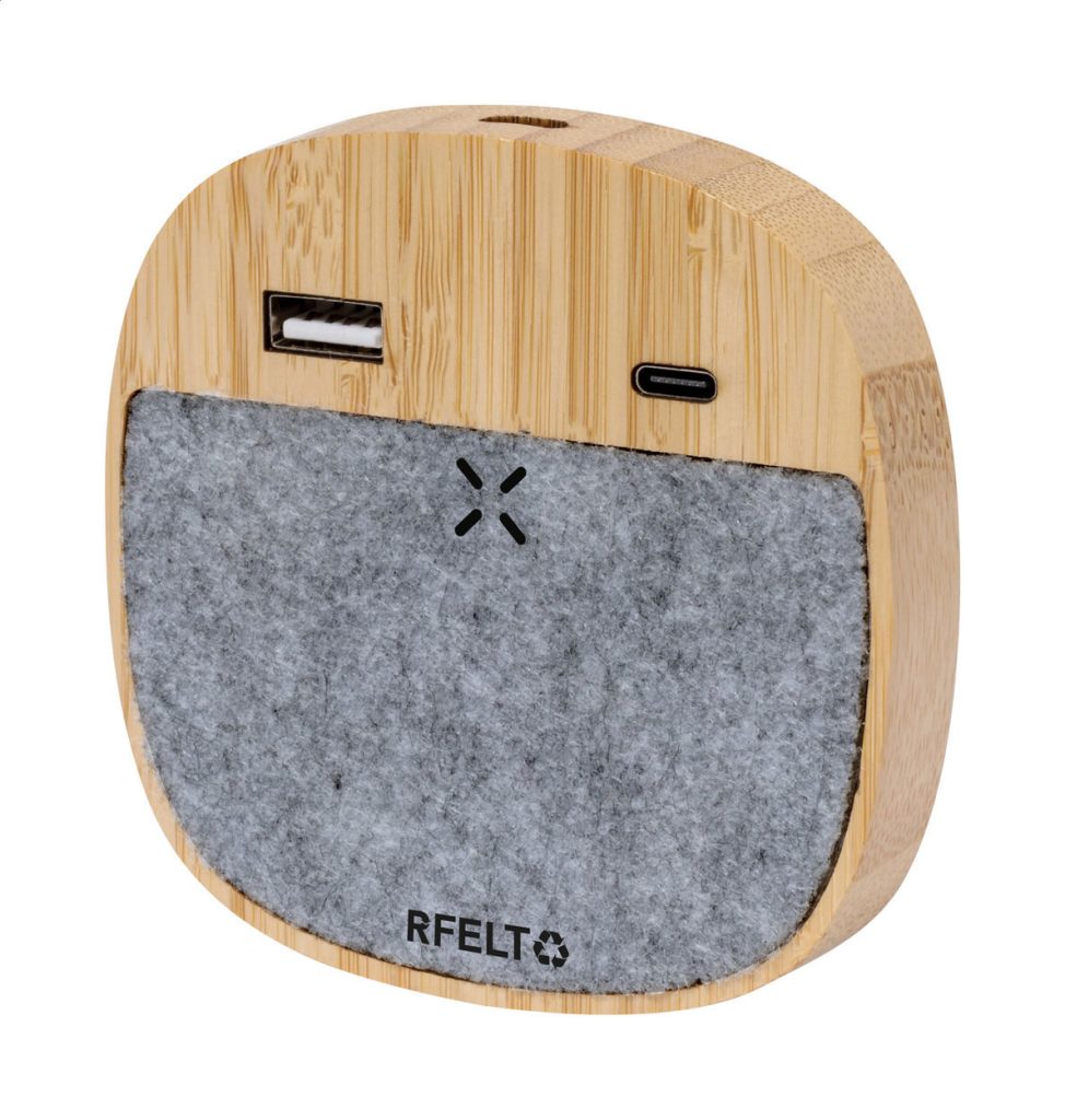 Szybka ładowarka indukcyjna (15W) w obudowie z bambusa i filcu RPET. Z 1 portem USB i 1 portem ładowarki USB-C do jednoczesnego ładowania przewodowego i bezprzewodowego. Zawiera kabel USB.
