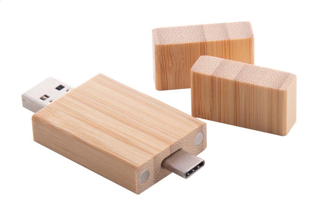 Pendrive OTG w bambusowej obudowie z pamięcią 16/32 GB. Ze złączami USB i USB-C. W pudełku z papieru kraft. USB 2.0.